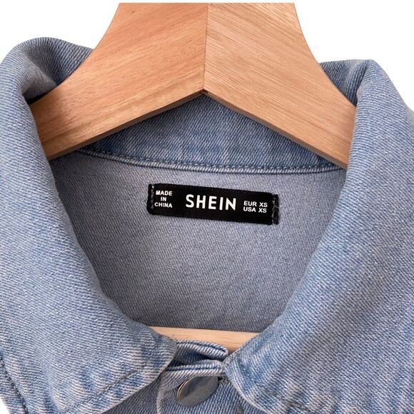 Shein Front Button Raw Hem Crop Denim Jacket in Size XS - Picture 8 of 11